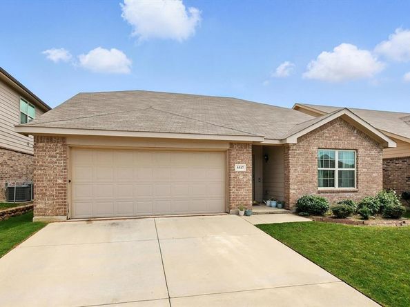 5517  Las Lomas Lane , Denton Texas 76208