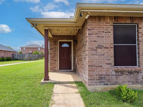 807  Wild Prairie Drive , Arlington Texas 76002