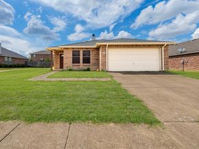807  Wild Prairie Drive , Arlington Texas 76002