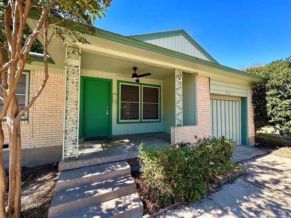 1925  Hilltop Drive , Garland Texas 75042