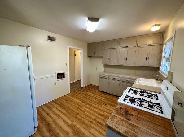 1925  Hilltop Drive , Garland Texas 75042