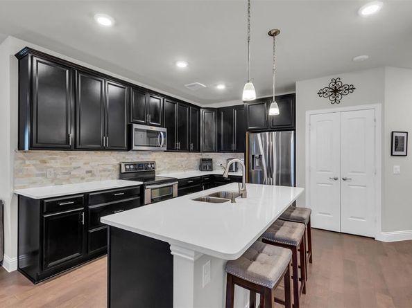1735  Wittington Place  2302, Farmers Branch Texas 75234
