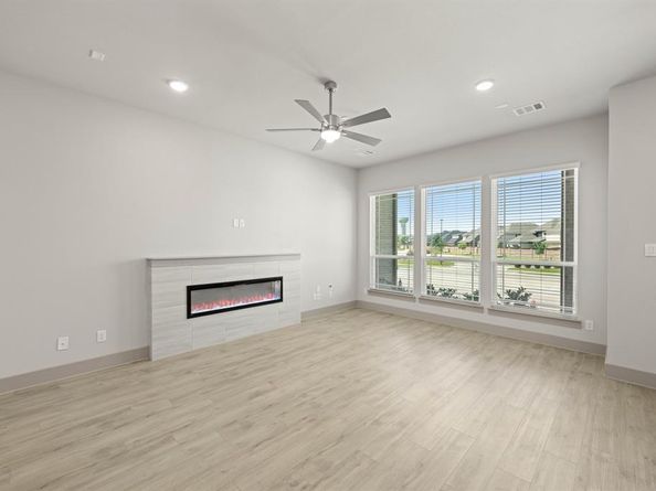 1832  Wittington  , Farmers Branch Texas 75234