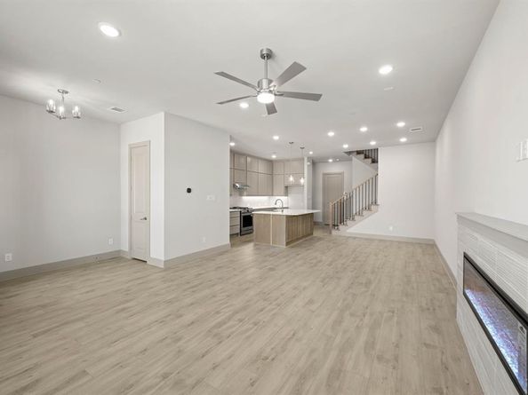1832  Wittington  , Farmers Branch Texas 75234