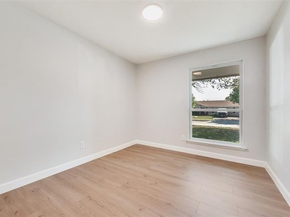 2511  Larchmont Drive , Mesquite Texas 75150