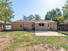 2511  Larchmont Drive , Mesquite Texas 75150
