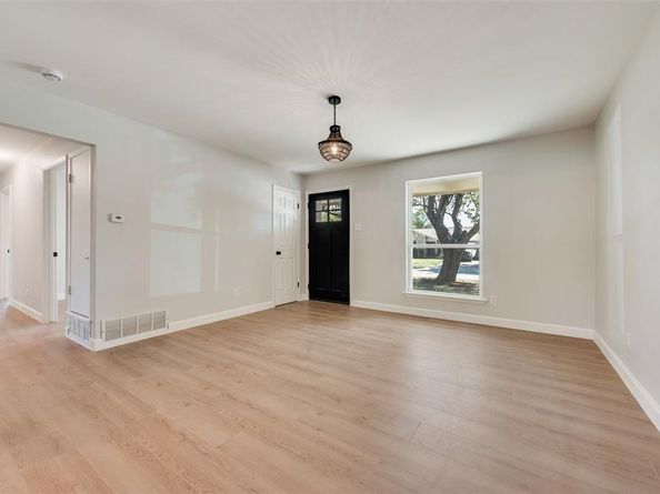 2511  Larchmont Drive , Mesquite Texas 75150