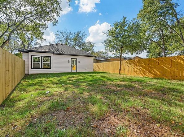 5424  Bourquin Street , Dallas Texas 75210