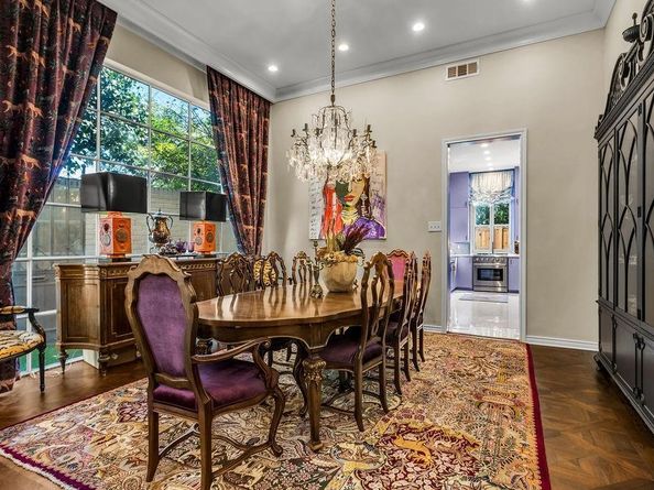 3802 S Versailles Avenue , Dallas Texas 75209