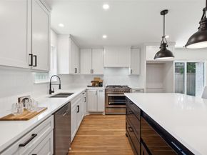 9905  Glenrio Lane , Dallas Texas 75220