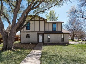 702  Middle Glen Drive , Garland Texas 75043
