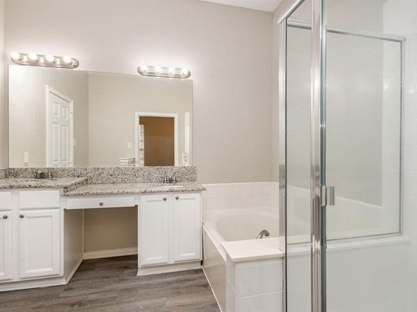 812  Pinnacle Circle , Lewisville Texas 75077