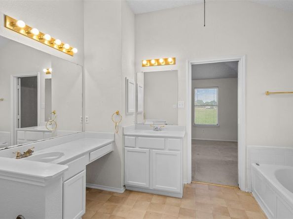 826  Orian Drive , Mesquite Texas 75181