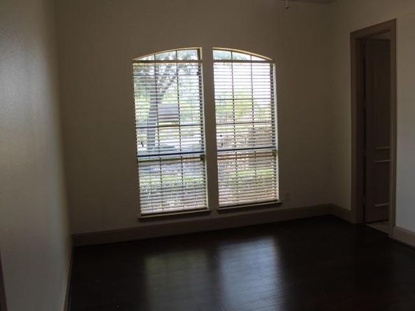651  Lockridge Road , Lantana Texas 76226