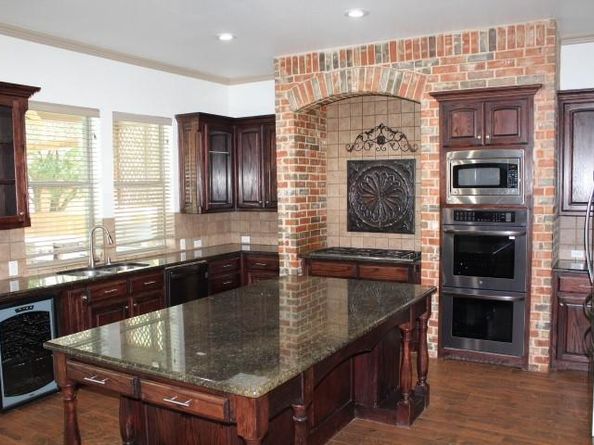 651  Lockridge Road , Lantana Texas 76226