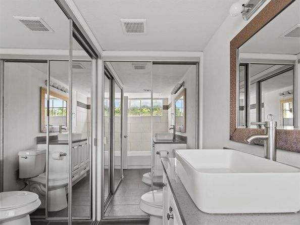 5757  Martel Avenue  B11, Dallas Texas 75206