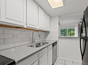 5757  Martel Avenue  B11, Dallas Texas 75206