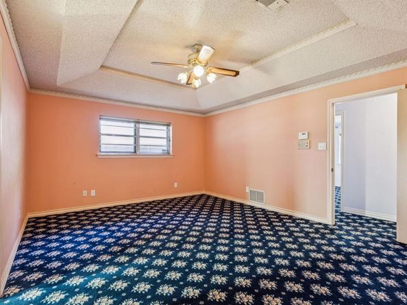 1702  Paisley Drive , Arlington Texas 76015