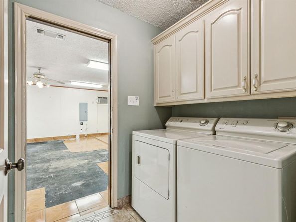 1702  Paisley Drive , Arlington Texas 76015