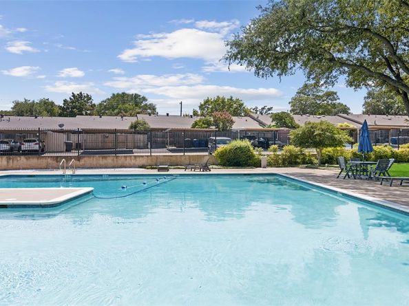 7607  Pebblestone Drive  9, Dallas Texas 75230