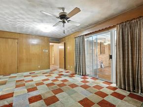 8454  Swift Avenue , Dallas Texas 75228