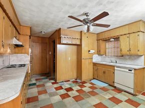8454  Swift Avenue , Dallas Texas 75228