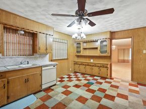 8454  Swift Avenue , Dallas Texas 75228