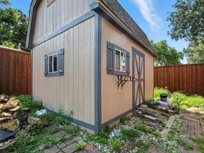 8454  Swift Avenue , Dallas Texas 75228
