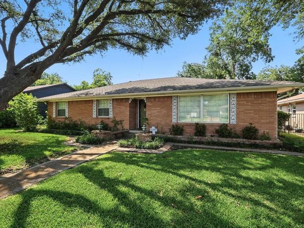 8454  Swift Avenue , Dallas Texas 75228