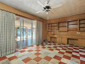 8454  Swift Avenue , Dallas Texas 75228