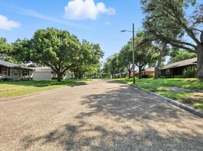 8454  Swift Avenue , Dallas Texas 75228
