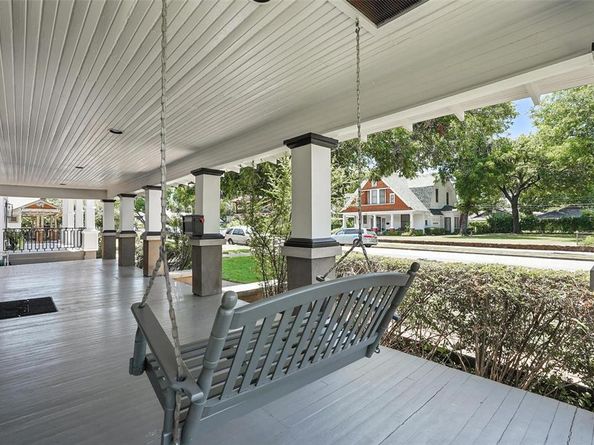 726  Haines Avenue , Dallas Texas 75208