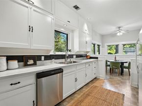 726  Haines Avenue , Dallas Texas 75208