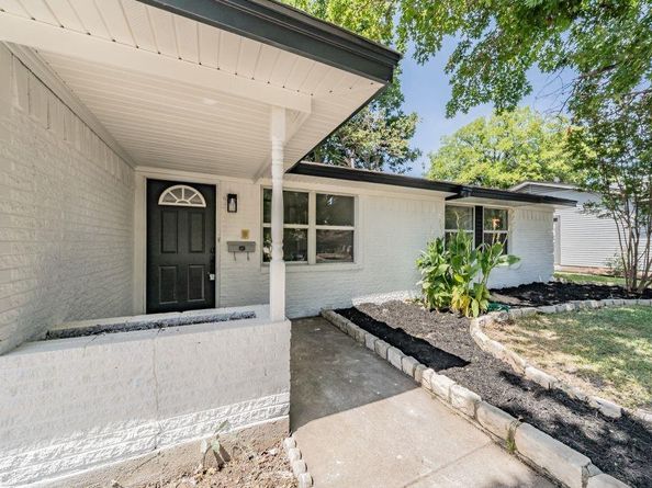 1509  Meadowcrest Drive , Garland Texas 75042