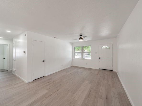 1509  Meadowcrest Drive , Garland Texas 75042
