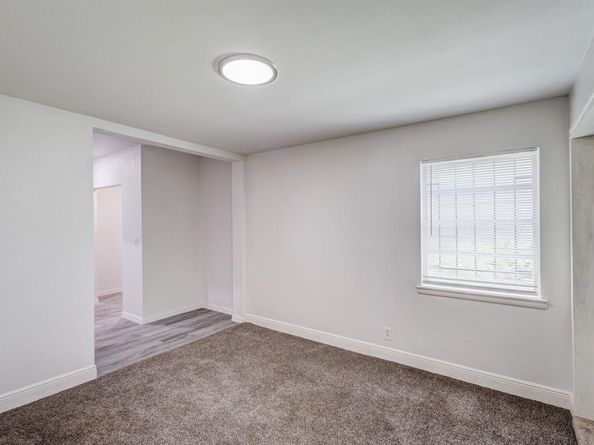 2306  Clover Ridge Drive , Dallas Texas 75216