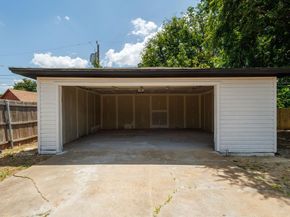 2306  Clover Ridge Drive , Dallas Texas 75216