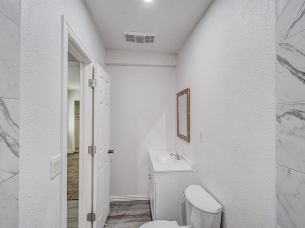 2306  Clover Ridge Drive , Dallas Texas 75216