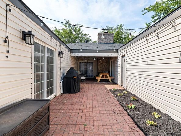 7251  Valley Dale Court , Benbrook Texas 76116