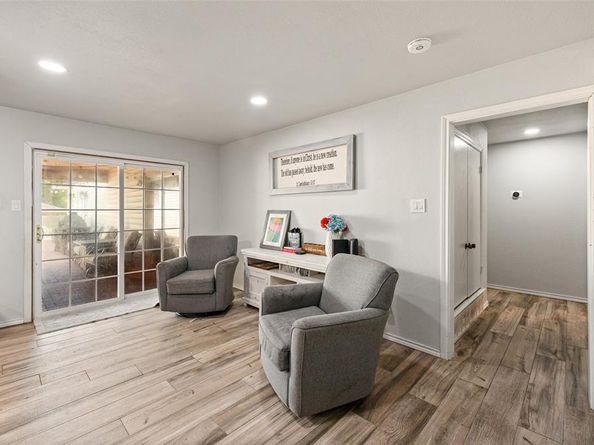 7251  Valley Dale Court , Benbrook Texas 76116