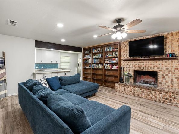 7251  Valley Dale Court , Benbrook Texas 76116
