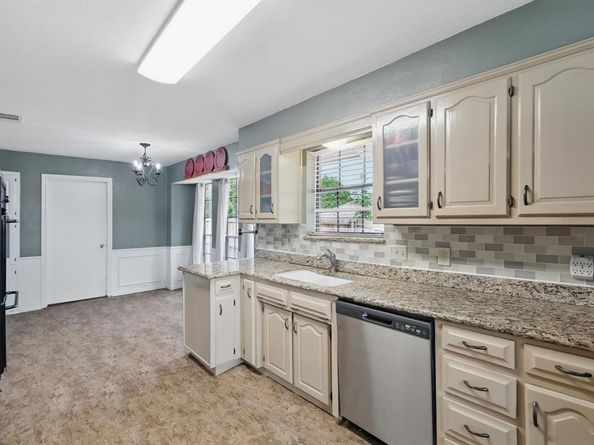 906  Fairfield Lane , Flower Mound Texas 75028