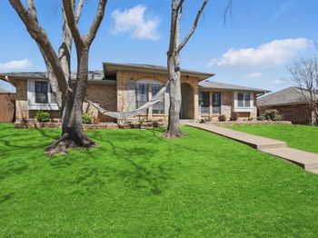906  Fairfield Lane 