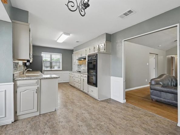 906  Fairfield Lane , Flower Mound Texas 75028