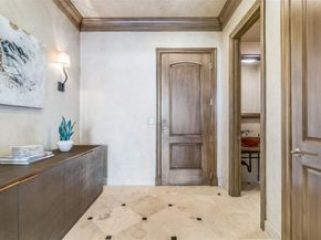 2828  Hood Street  907, Dallas Texas 75219
