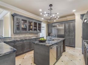 2828  Hood Street  907, Dallas Texas 75219