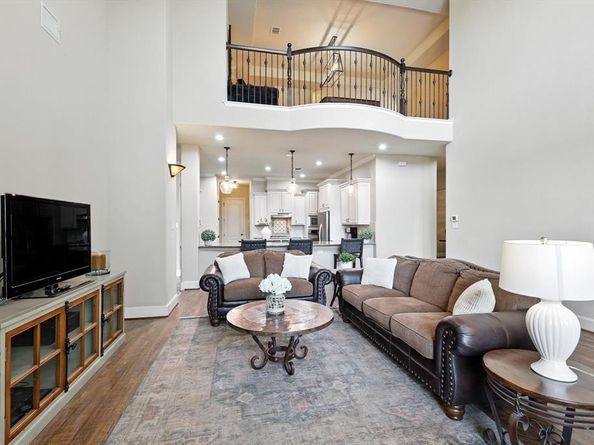 959  Terrace Drive , Lantana Texas 76226