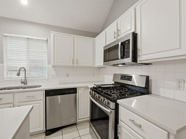 8009  Hosta Way , Fort Worth Texas 76123