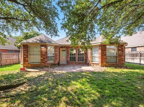 8009  Hosta Way , Fort Worth Texas 76123