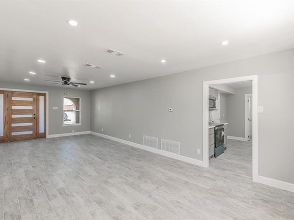 722 S Walker Street , Mesquite Texas 75149